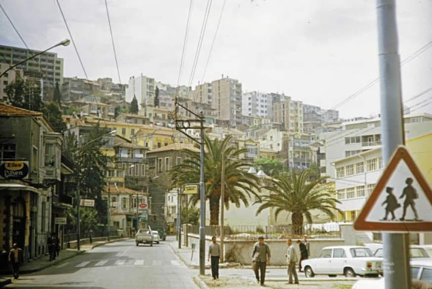 Mithat Paşa Caddesi / İzmir